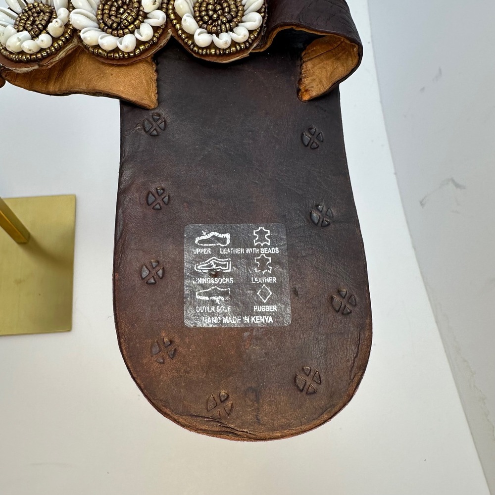 Handmade in Kenya Womens Leather Shell Beaded Floral Thong Sandals Brown Flat - Picture 3 of 6